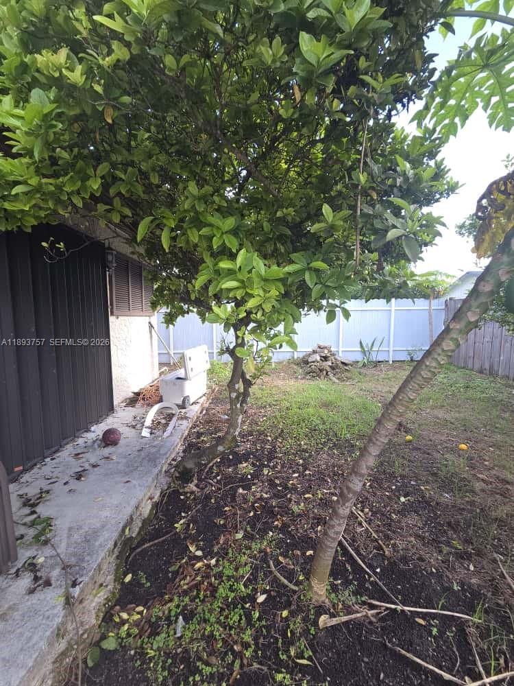 CALUSA CLUB ESTATES 5TH A - Residential