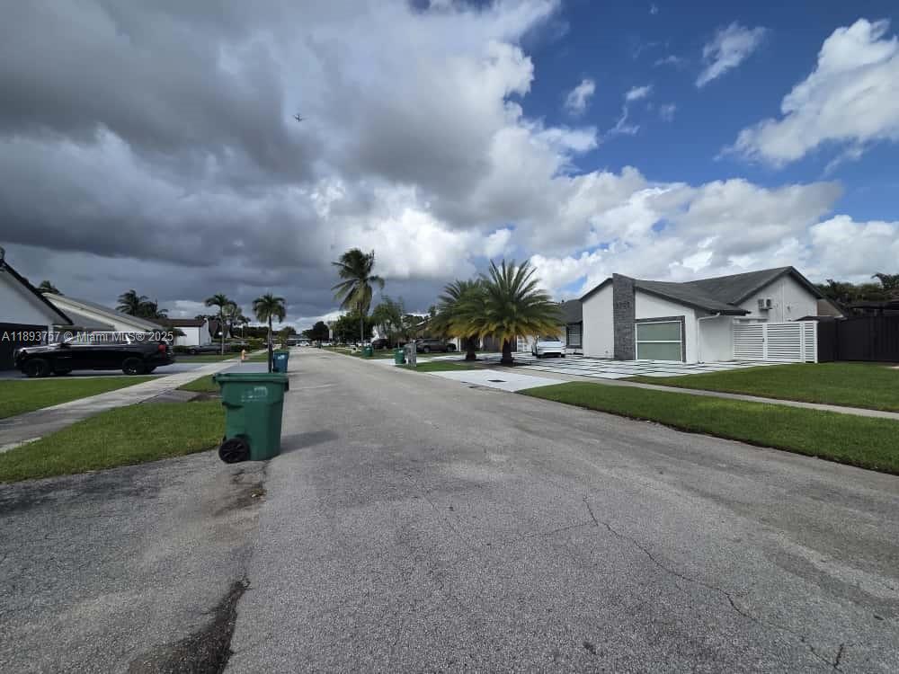 CALUSA CLUB ESTATES 5TH A - Residential