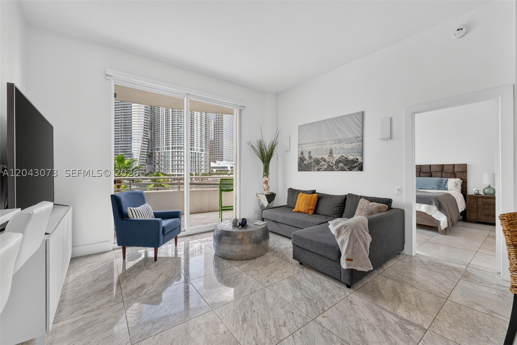 888 Brickell Key Dr 404