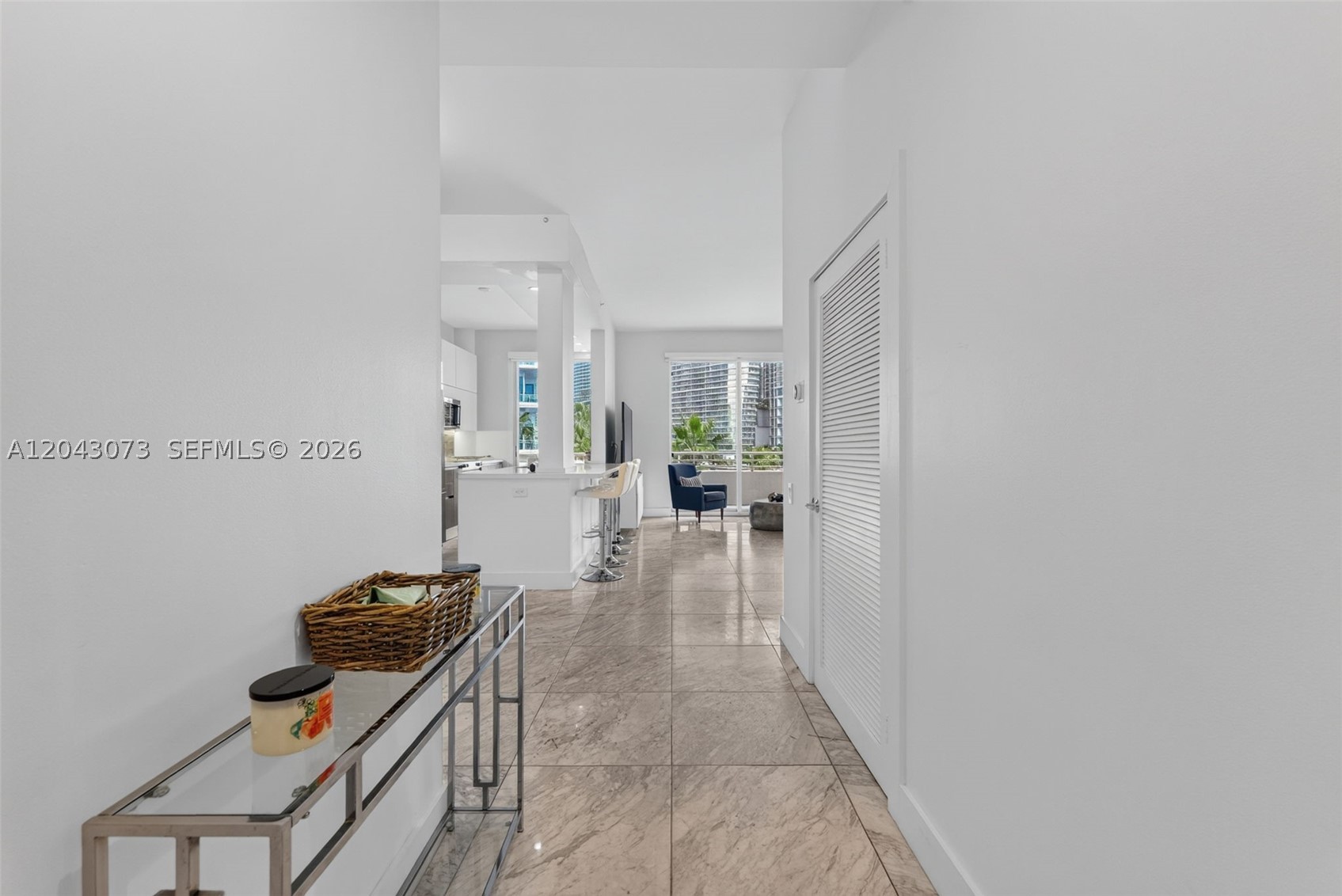 888 Brickell Key Dr 404