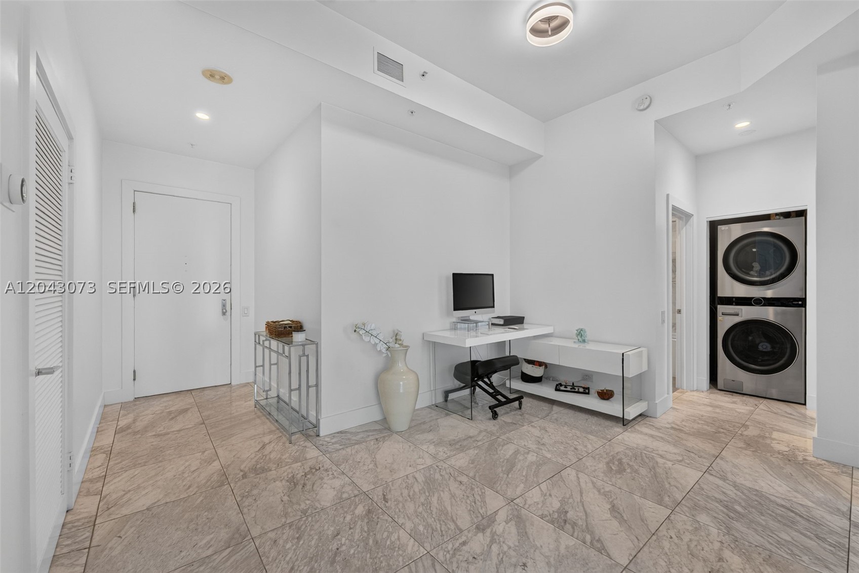 888 Brickell Key Dr 404