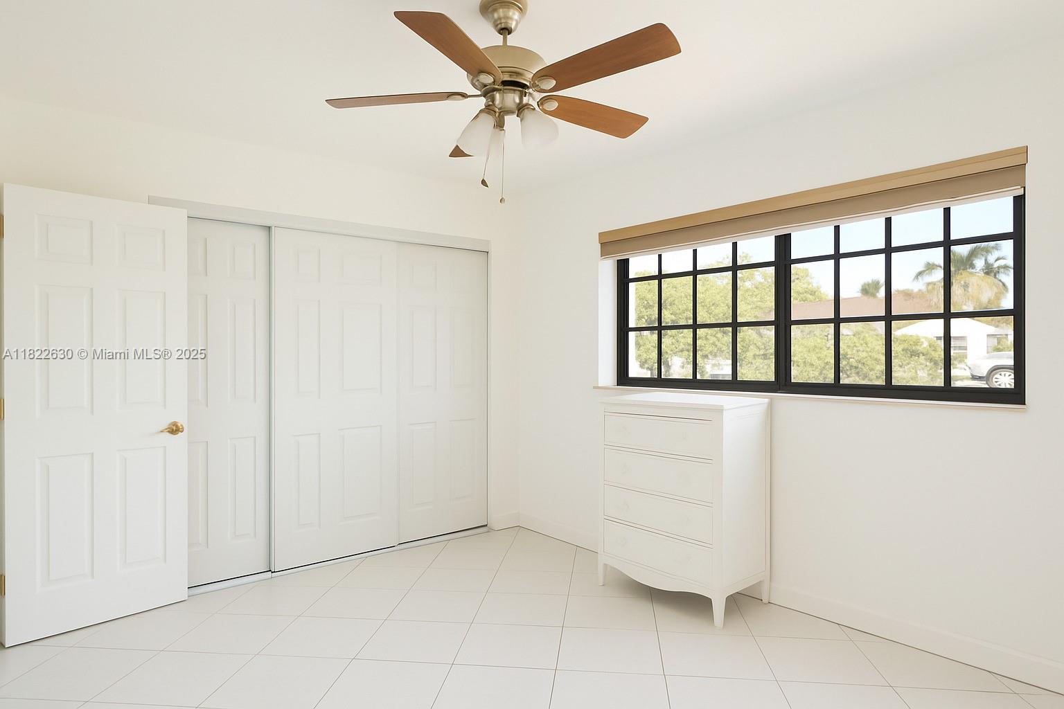 PALM SPRINGS ESTS 9TH ADD - Residential