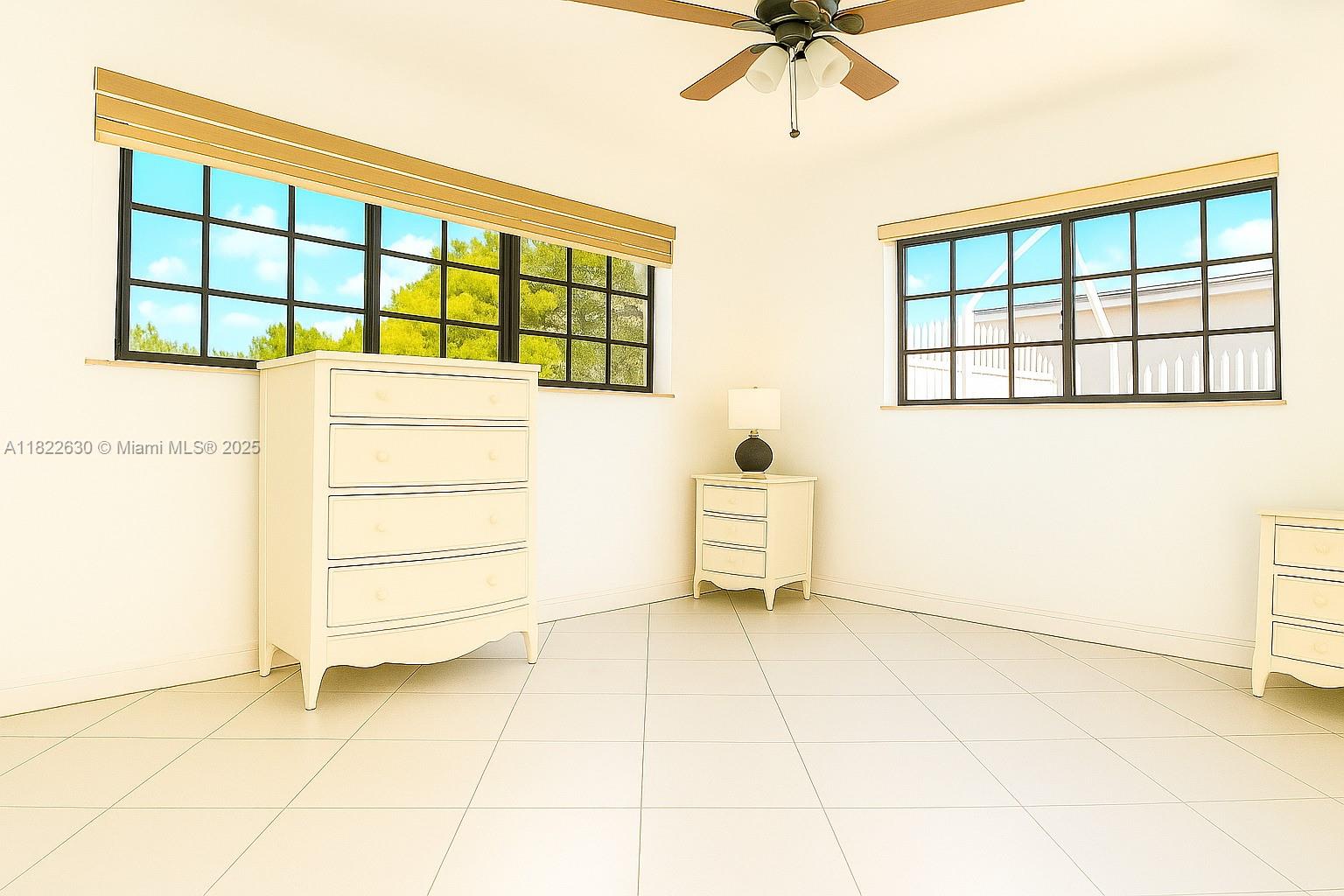PALM SPRINGS ESTS 9TH ADD - Residential
