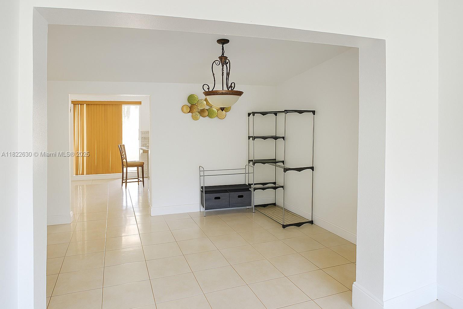 PALM SPRINGS ESTS 9TH ADD - Residential