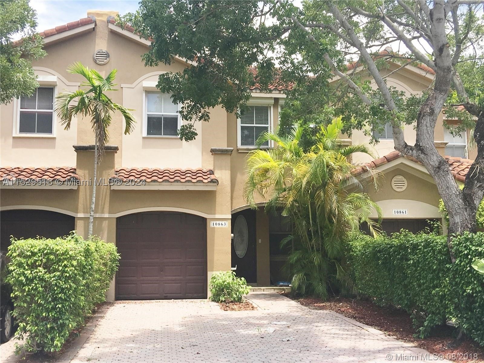10863 SW 88th Ter .
