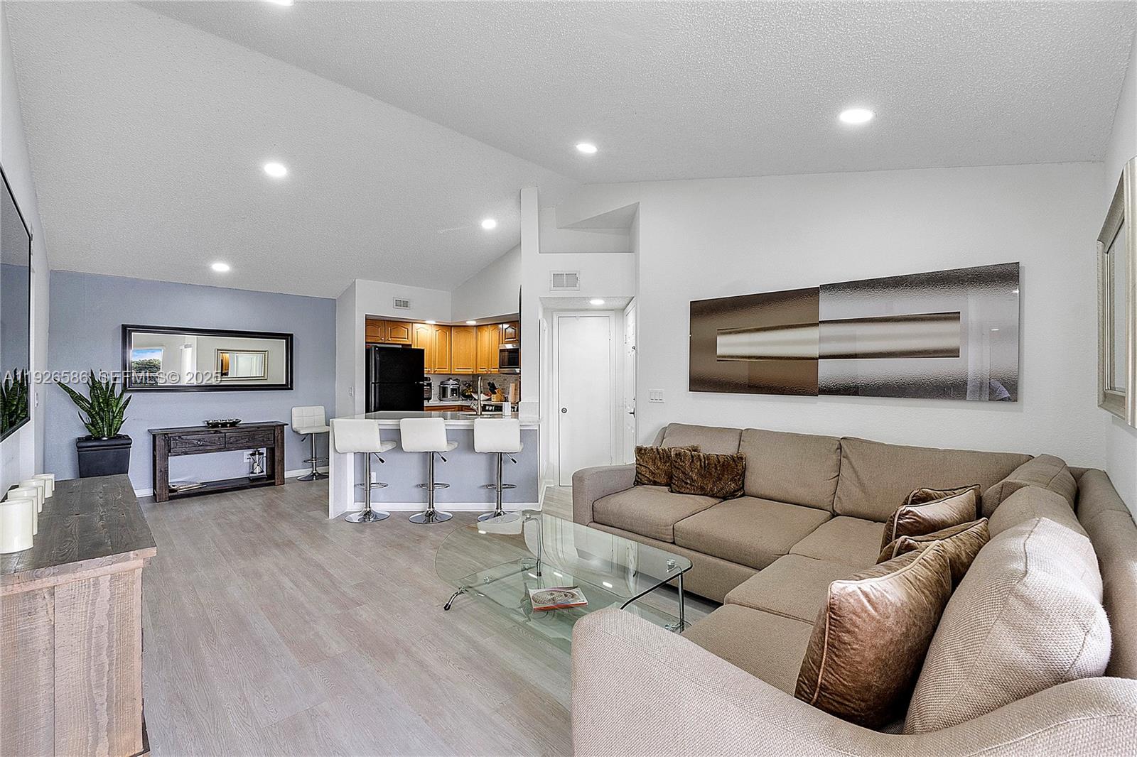 ISLES AT LAGO MAR CONDO - Residential Lease