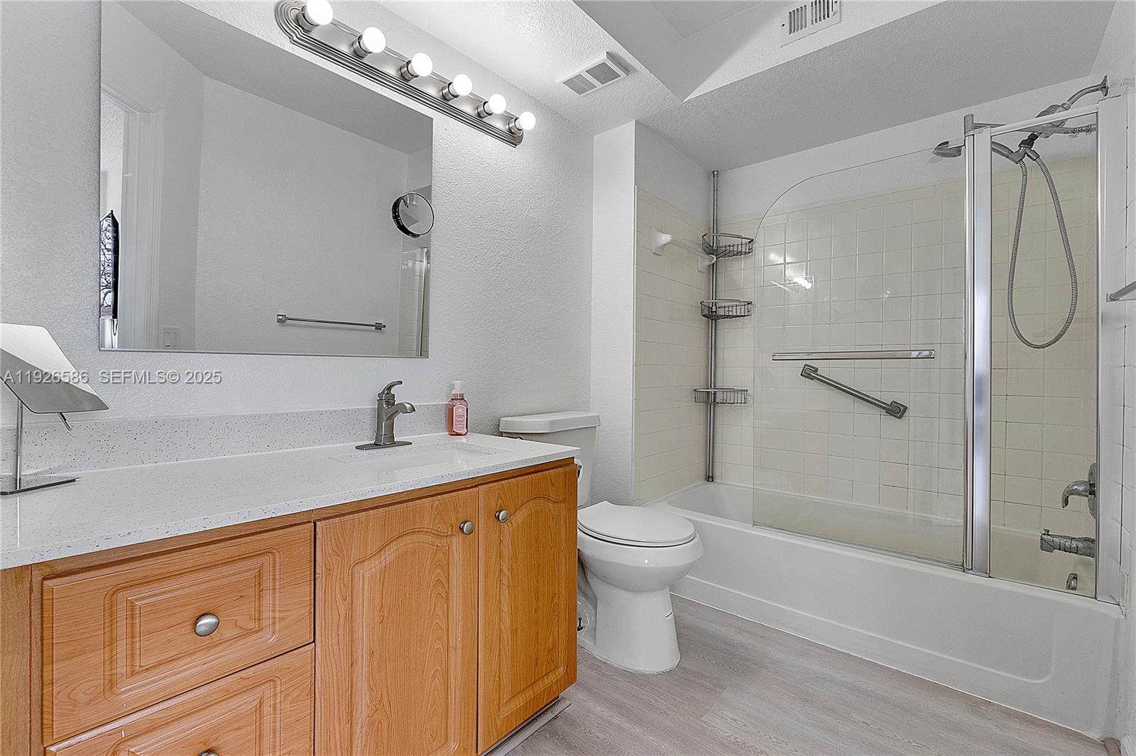 ISLES AT LAGO MAR CONDO - Residential Lease