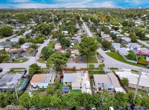 Tiny photo for 2730 NE 16th Ave, Pompano Beach, FL 33064 (MLS # A12040226)