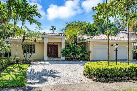 Single Family Residence in Coral Gables FL 526 Madeira Ave.jpg