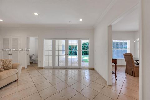 Single Family Residence in Coral Gables FL 526 Madeira Ave 22.jpg