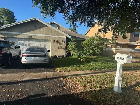 10000 SW 9th Ct Pembroke Pines FL 33025