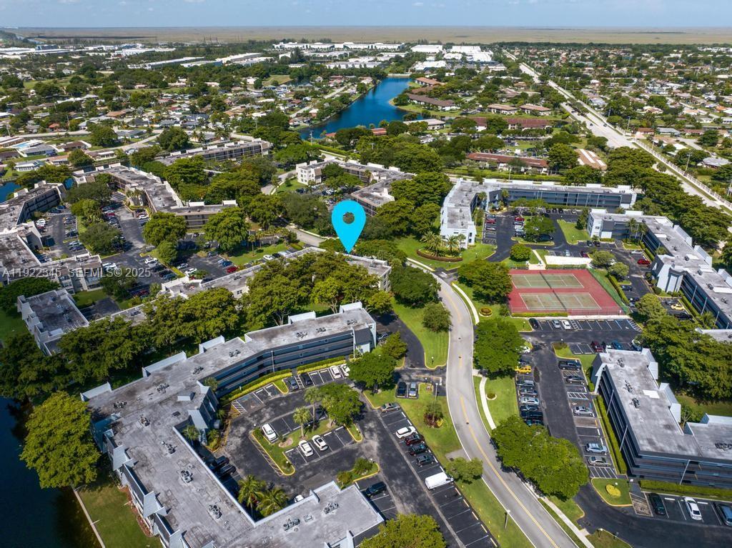 LIME BAY CONDOMINIUM 8 - Residential