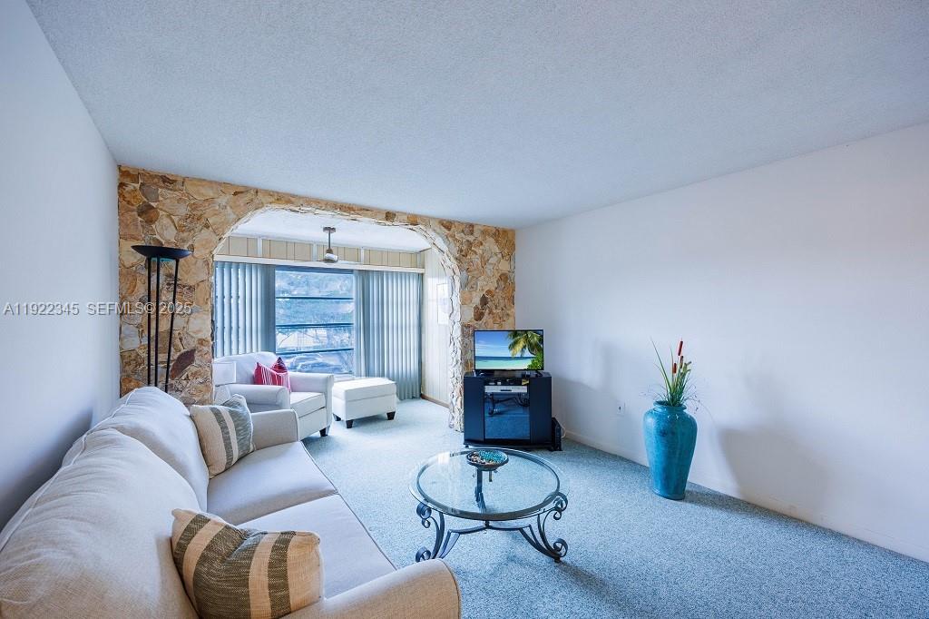 9401 Lime Bay Blvd 302