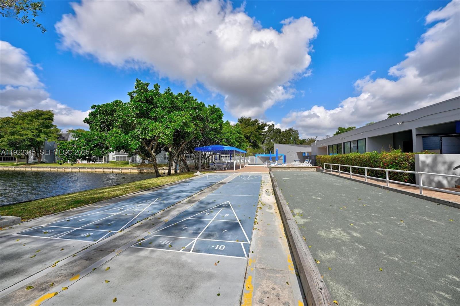 LIME BAY CONDOMINIUM 8 - Residential