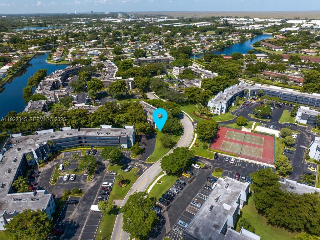 LIME BAY CONDOMINIUM 8 - Residential