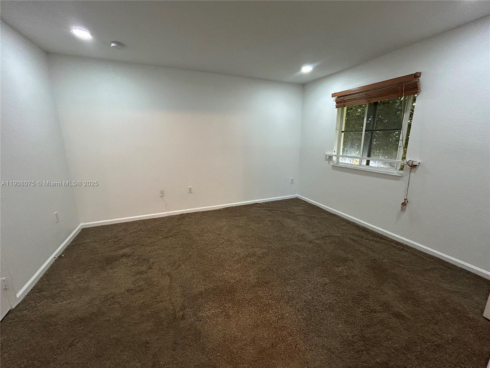 SOLABELLA CONDO - Residential Lease