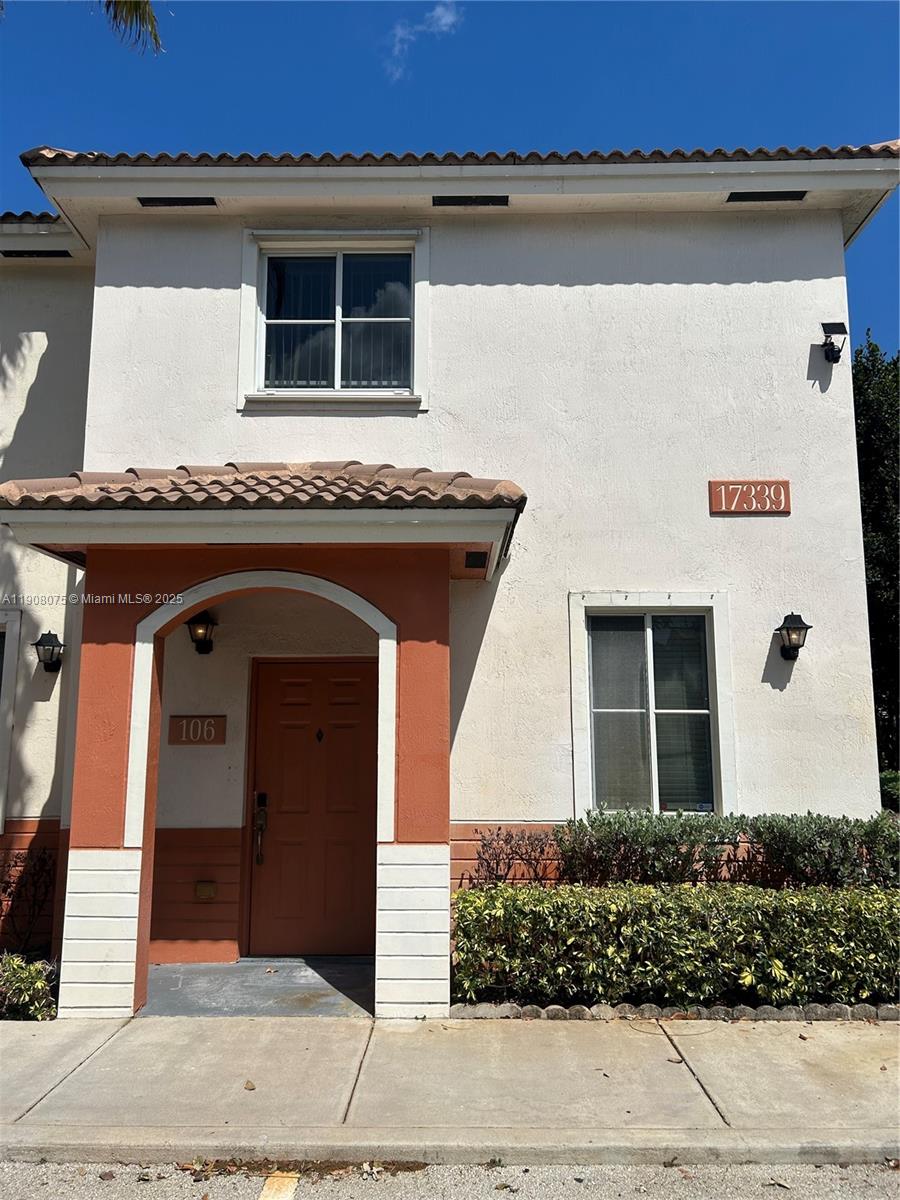 SOLABELLA CONDO - Residential Lease