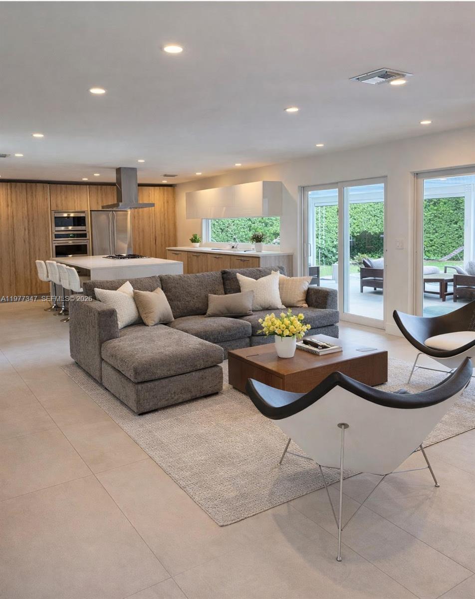 HIGHLAND GARDENS - Residential