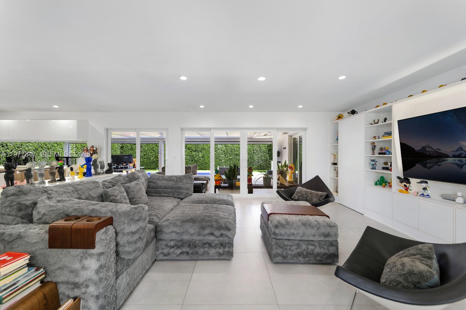 HIGHLAND GARDENS - Residential