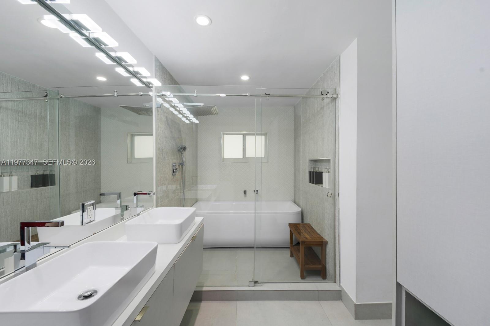 HIGHLAND GARDENS - Residential