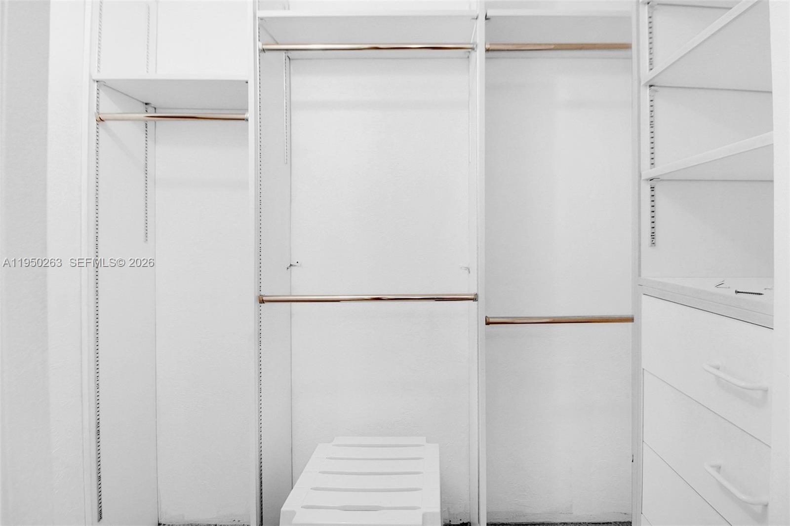 GATEWAY ESTATES PARK COND - Residential