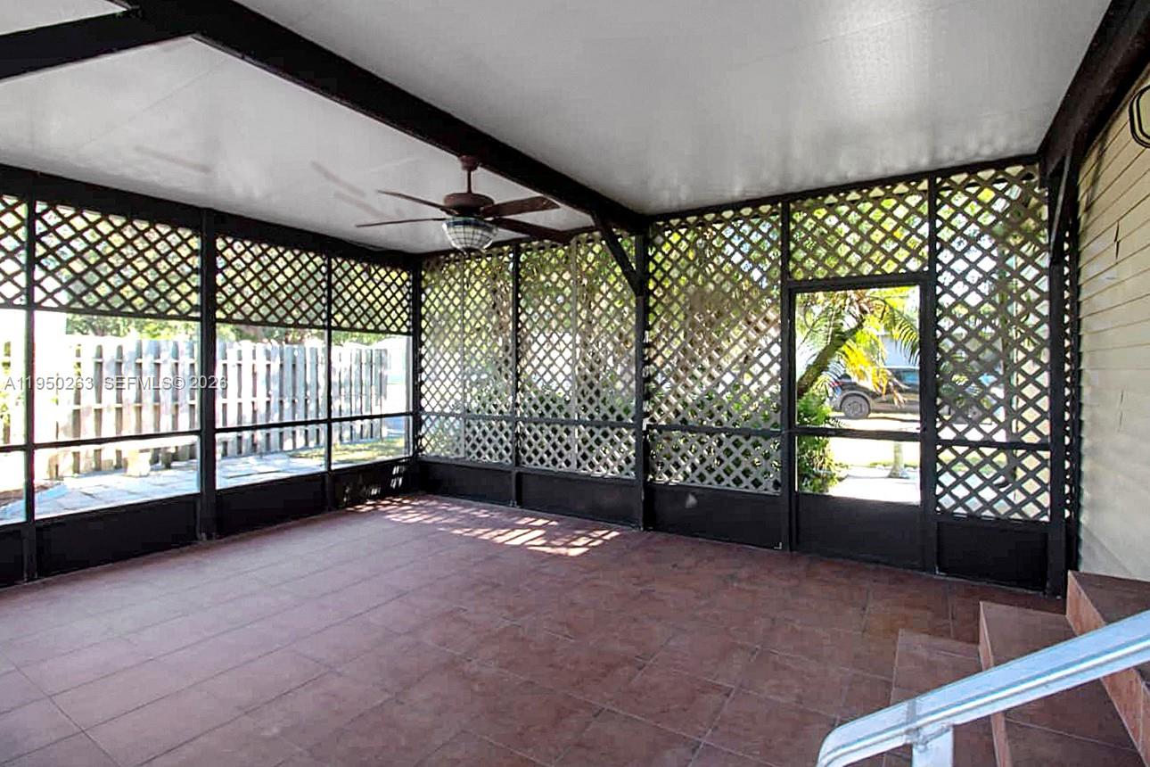 GATEWAY ESTATES PARK COND - Residential