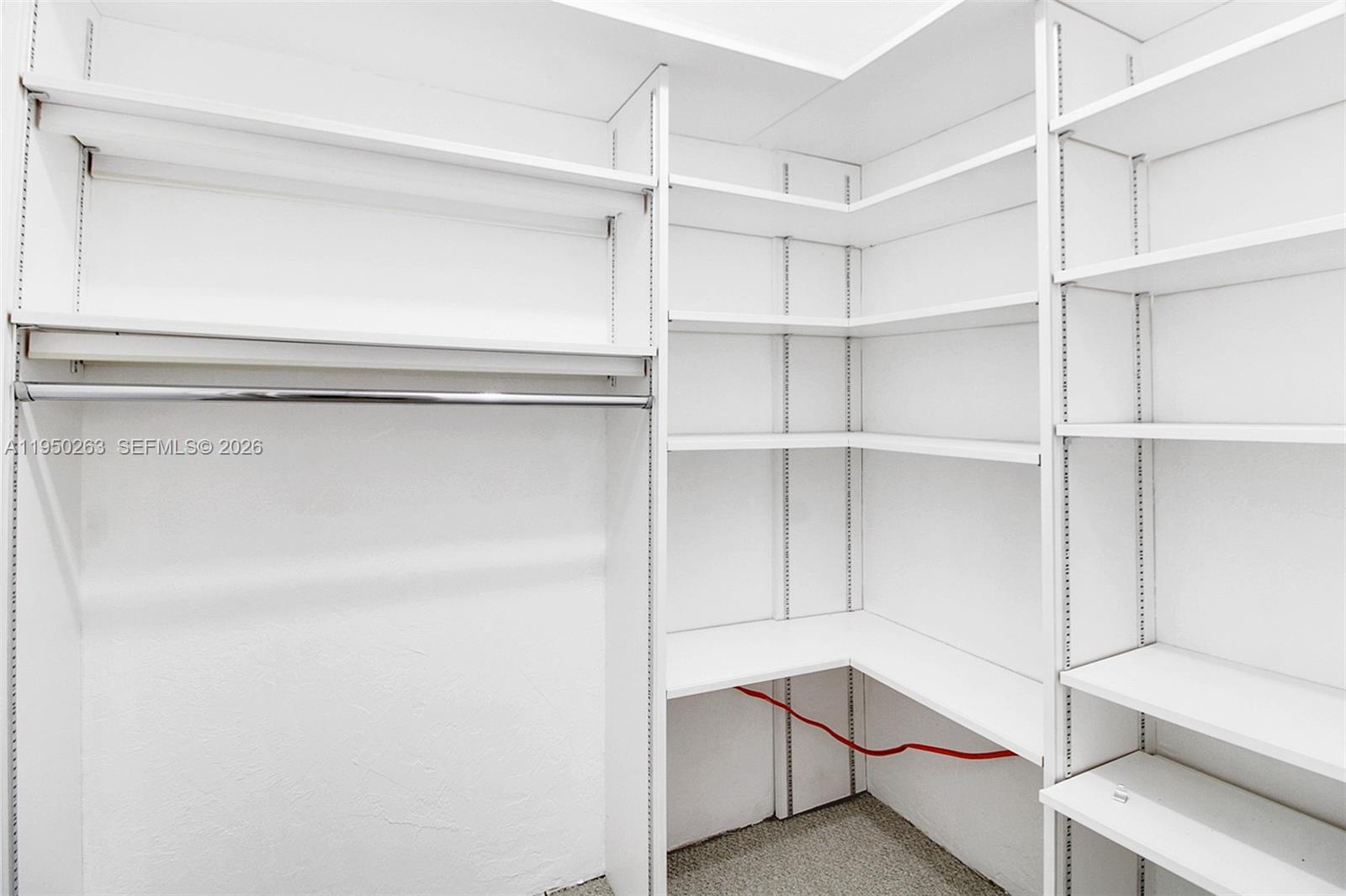 GATEWAY ESTATES PARK COND - Residential