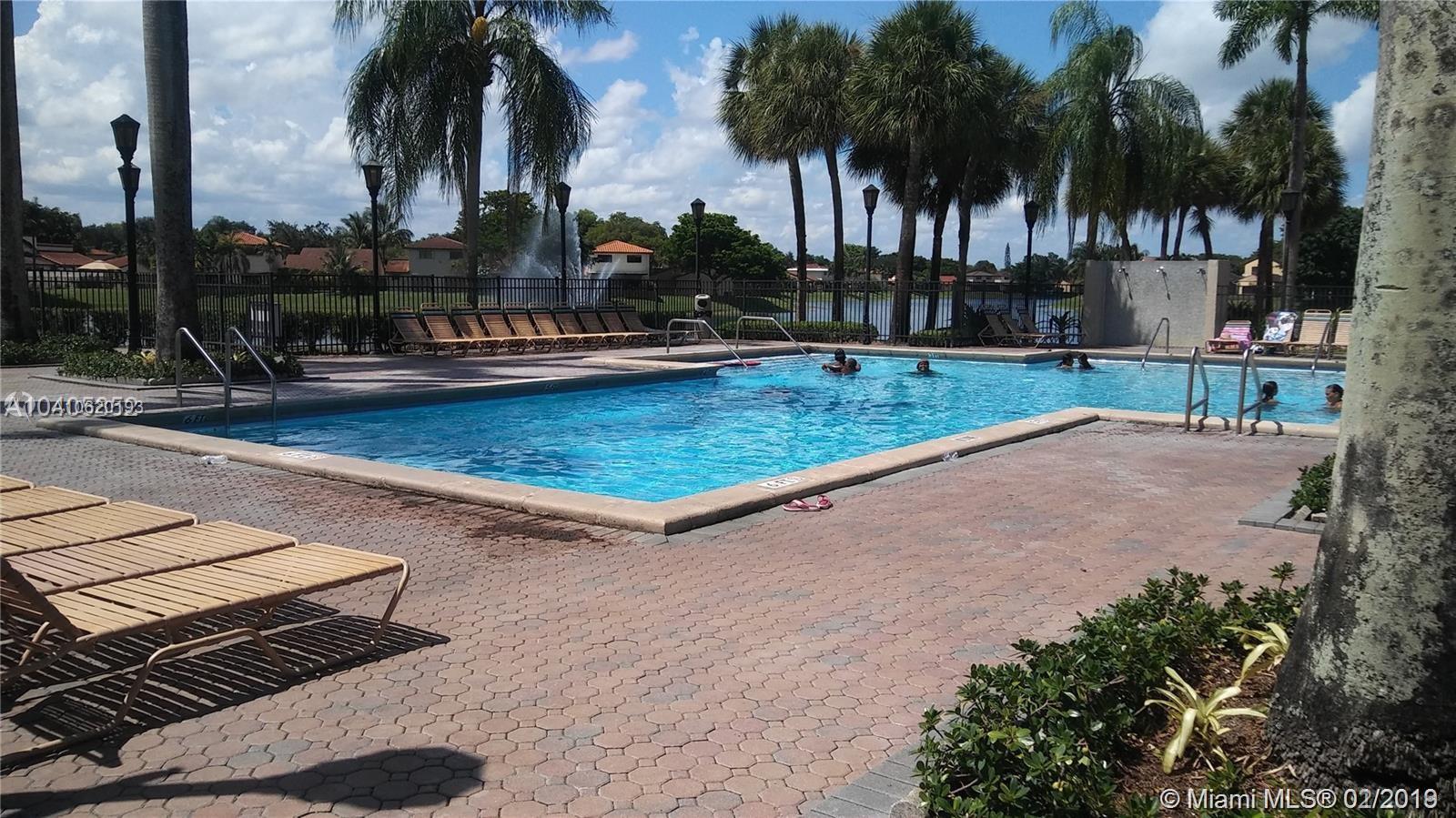 MOORS POINTE CONDO - Residential