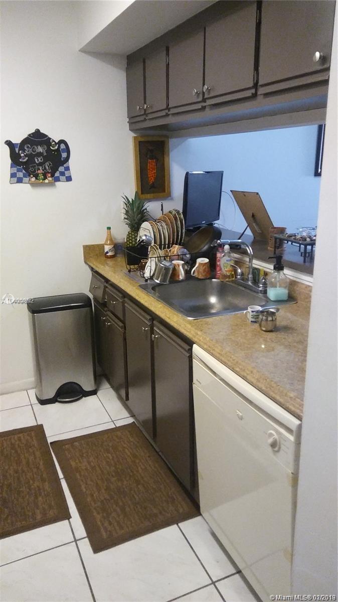 MOORS POINTE CONDO - Residential