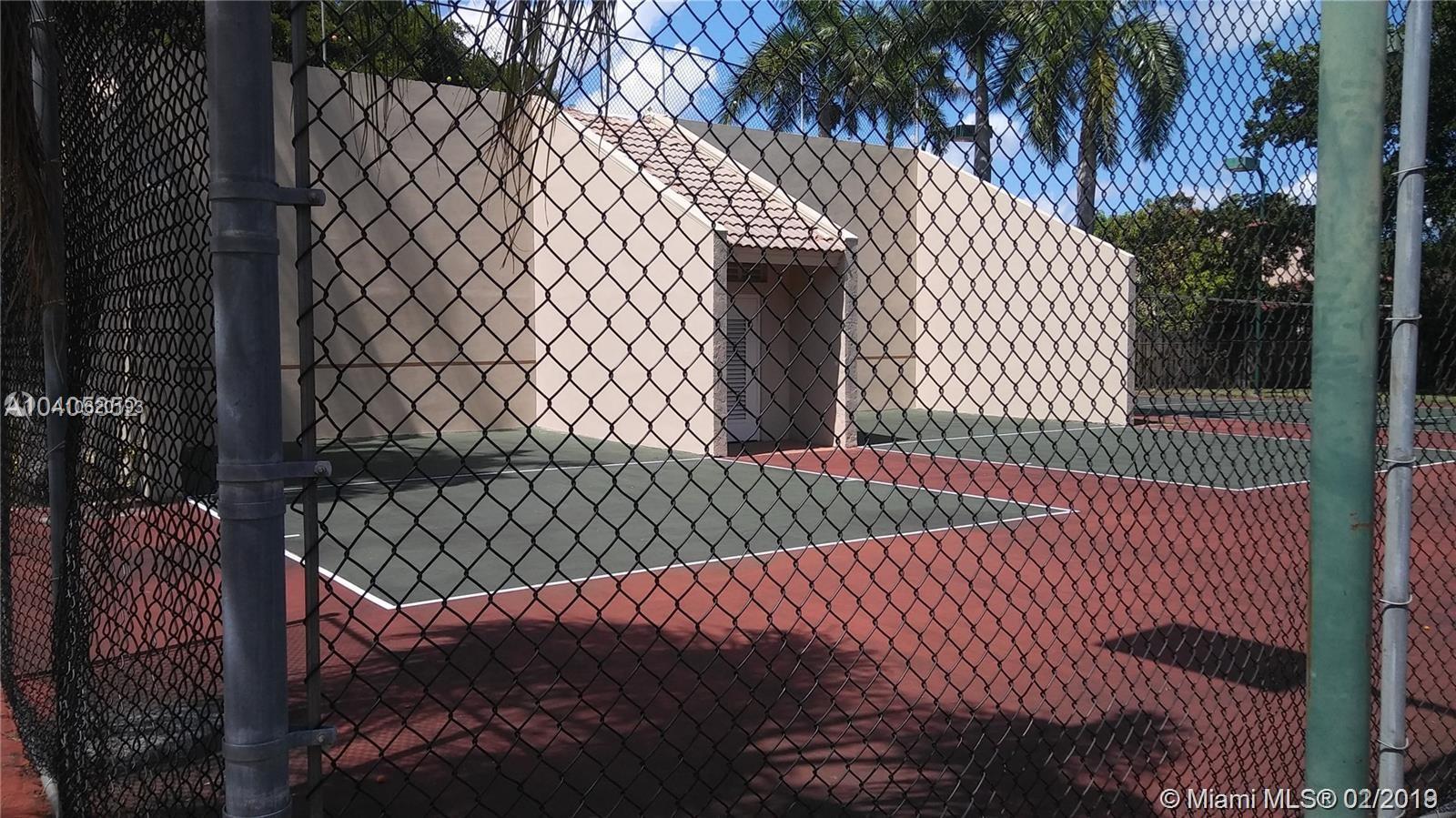 MOORS POINTE CONDO - Residential