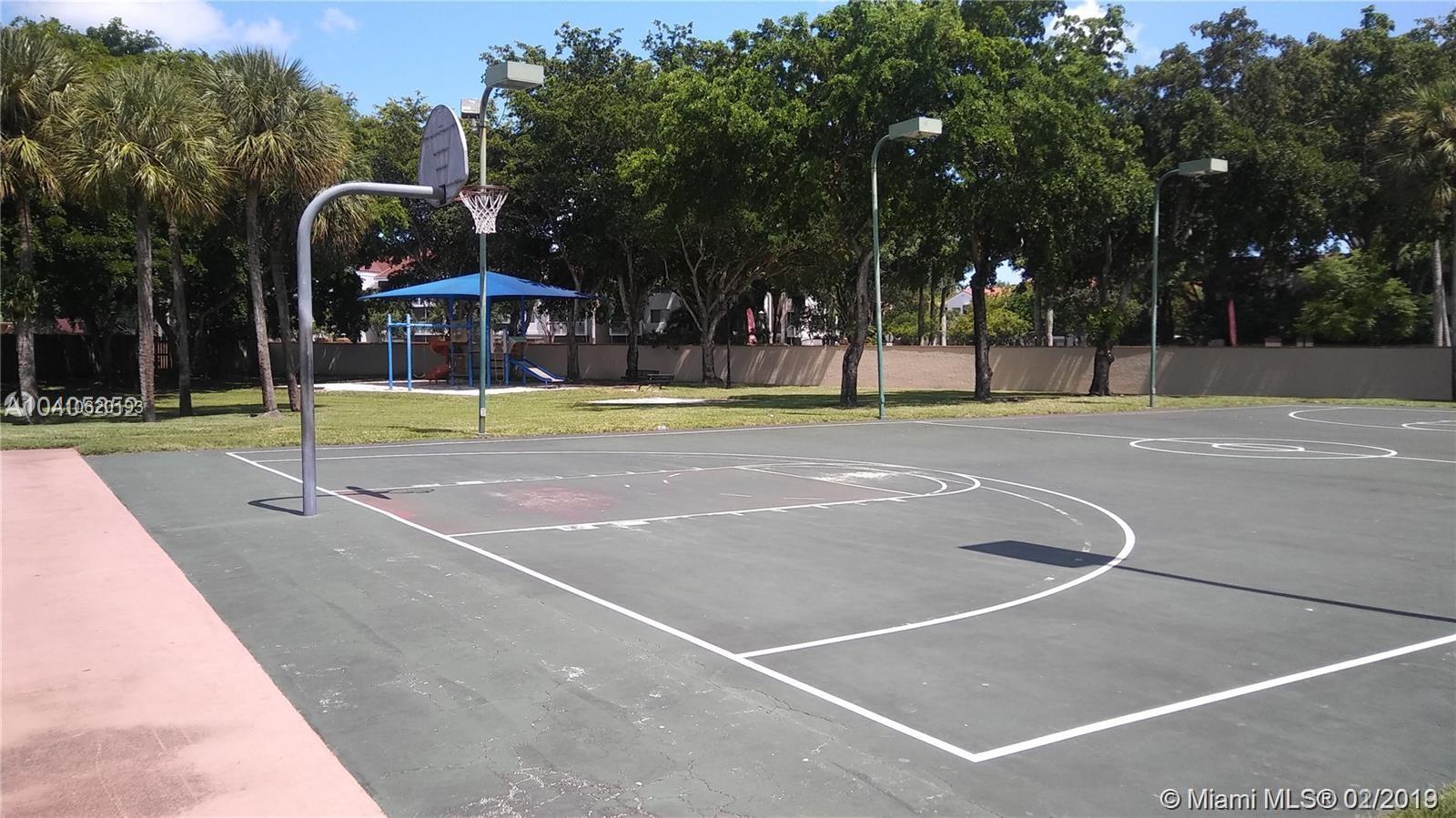 MOORS POINTE CONDO - Residential