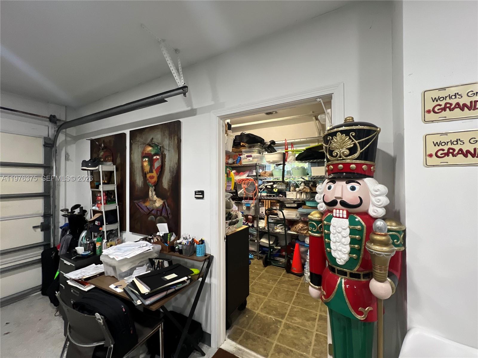 DORAL ESTATES - Residential Lease