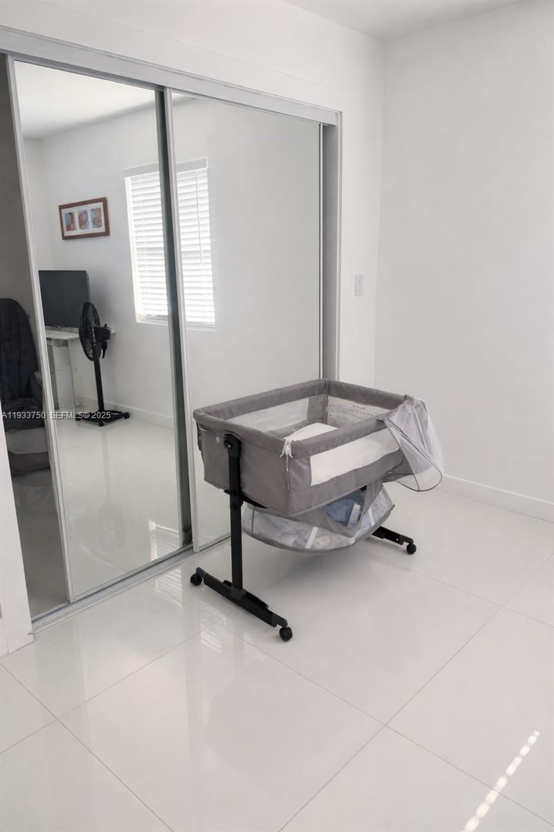 WESTWOOD LAKE 4TH ADDN - Residential