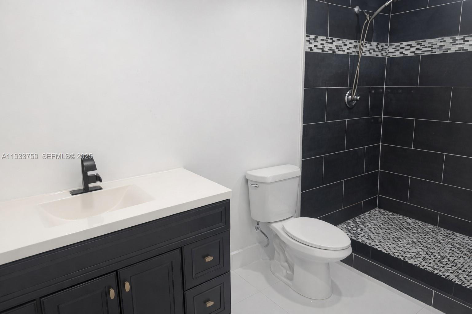 WESTWOOD LAKE 4TH ADDN - Residential