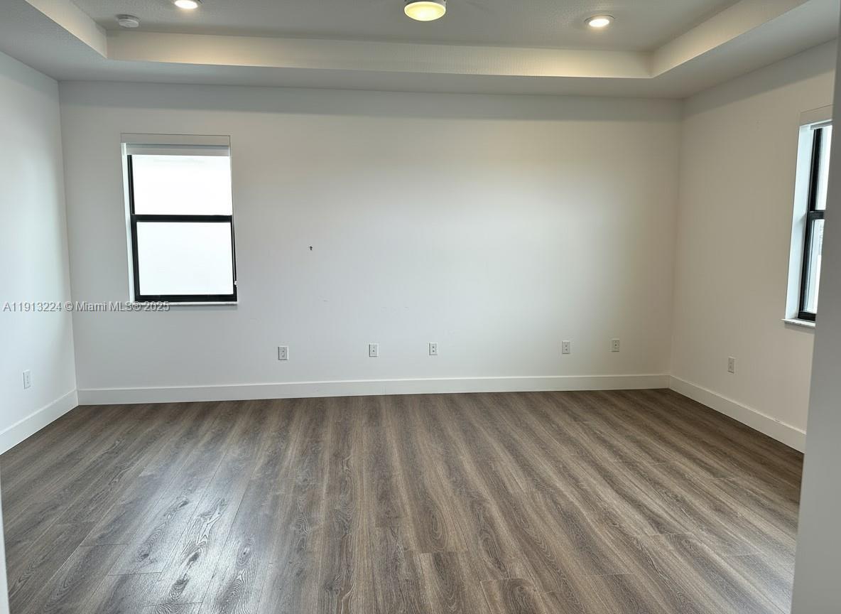 TUSCAN ISLES - Residential