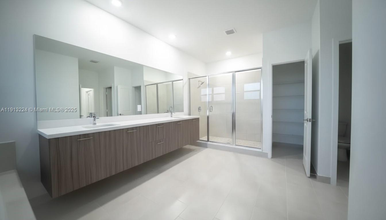 TUSCAN ISLES - Residential