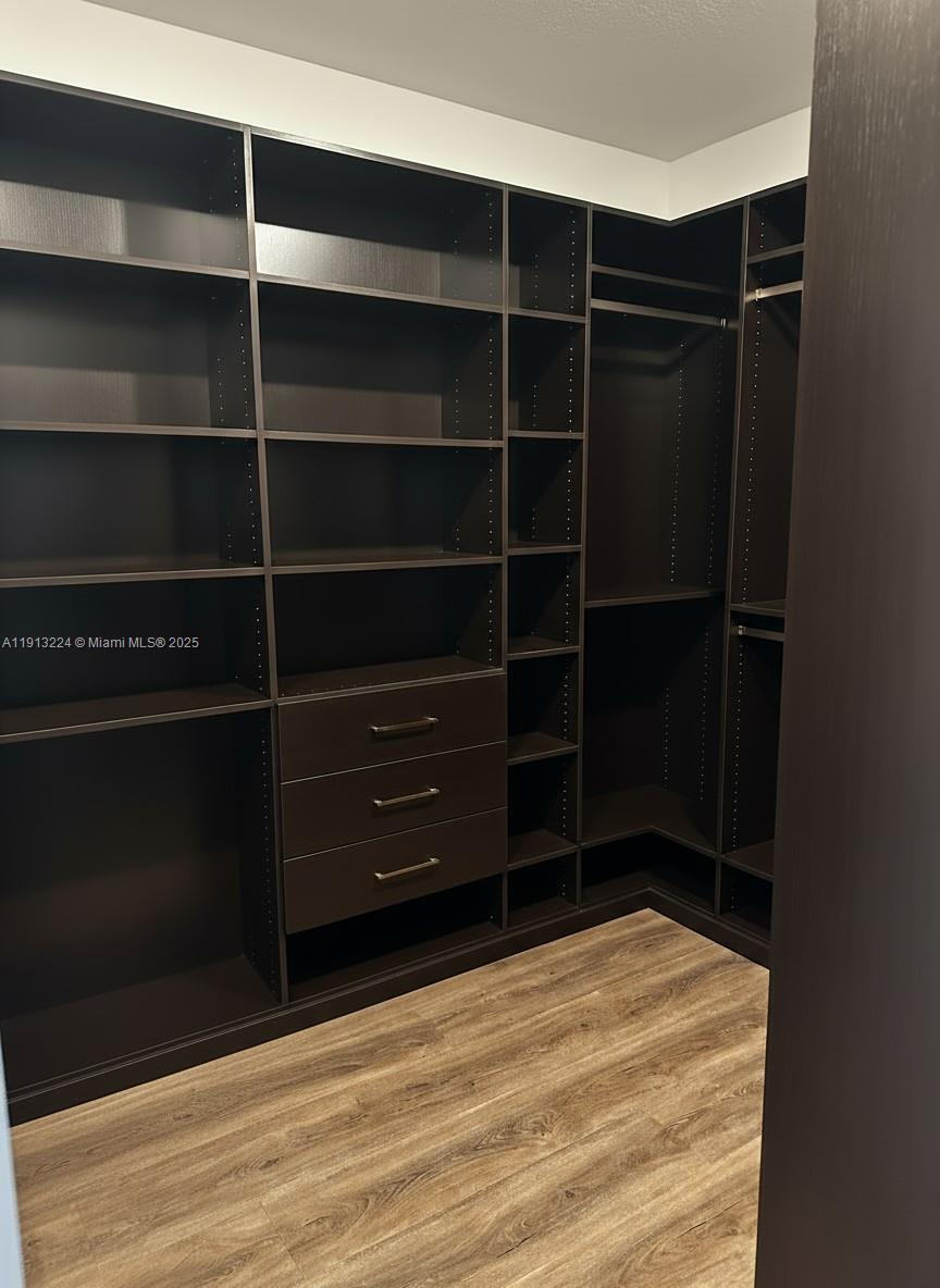 TUSCAN ISLES - Residential