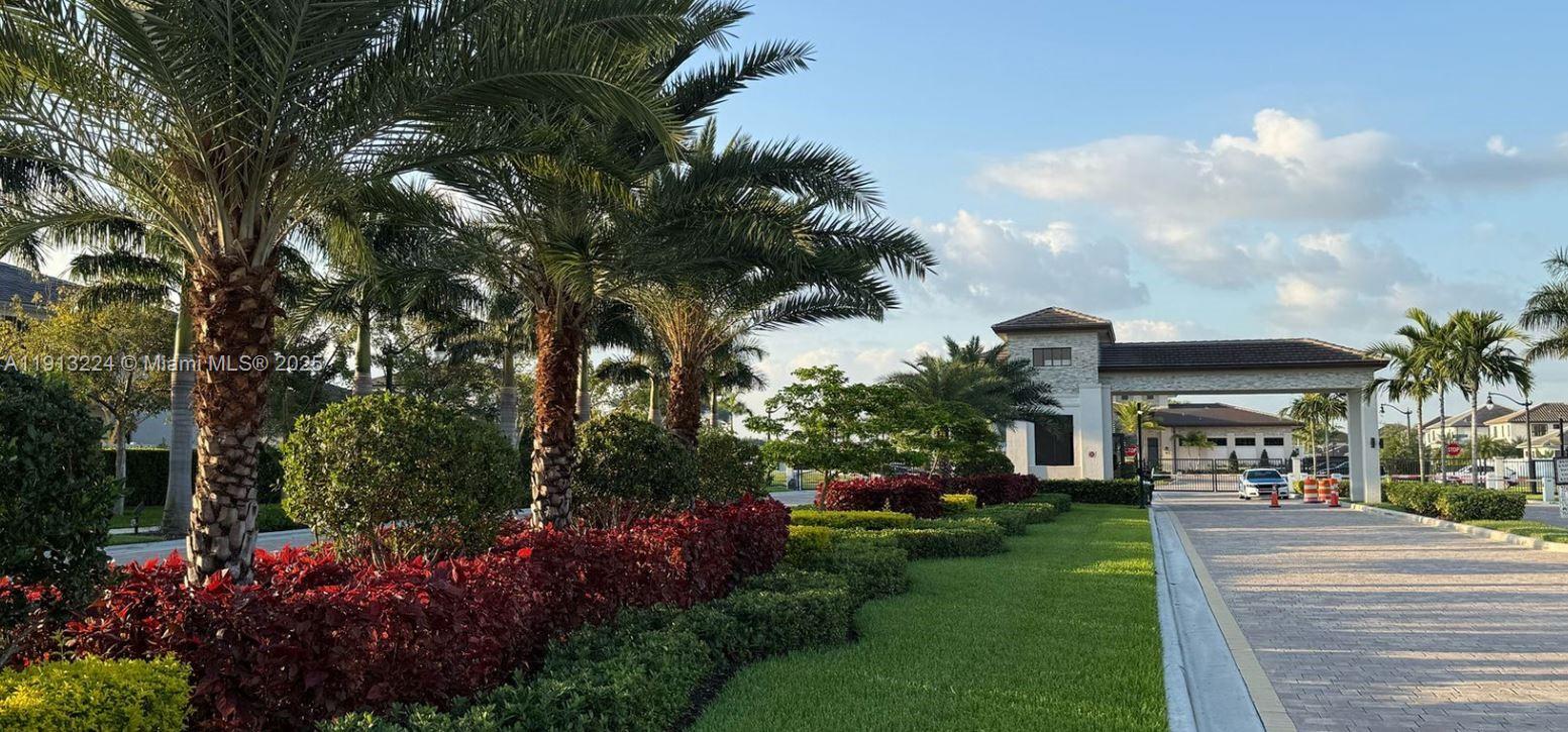 TUSCAN ISLES - Residential