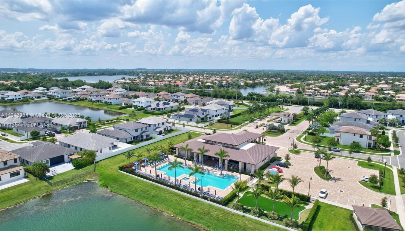 TUSCAN ISLES - Residential