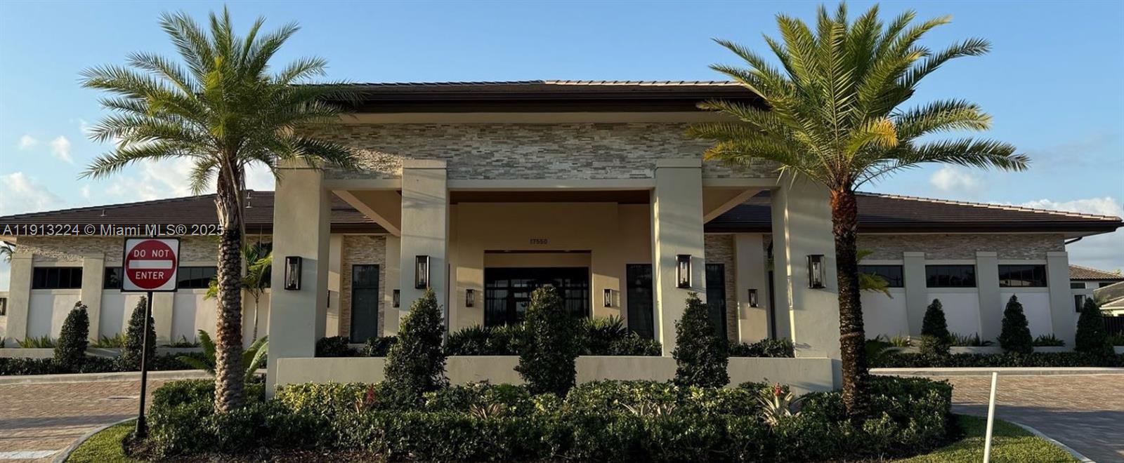 TUSCAN ISLES - Residential