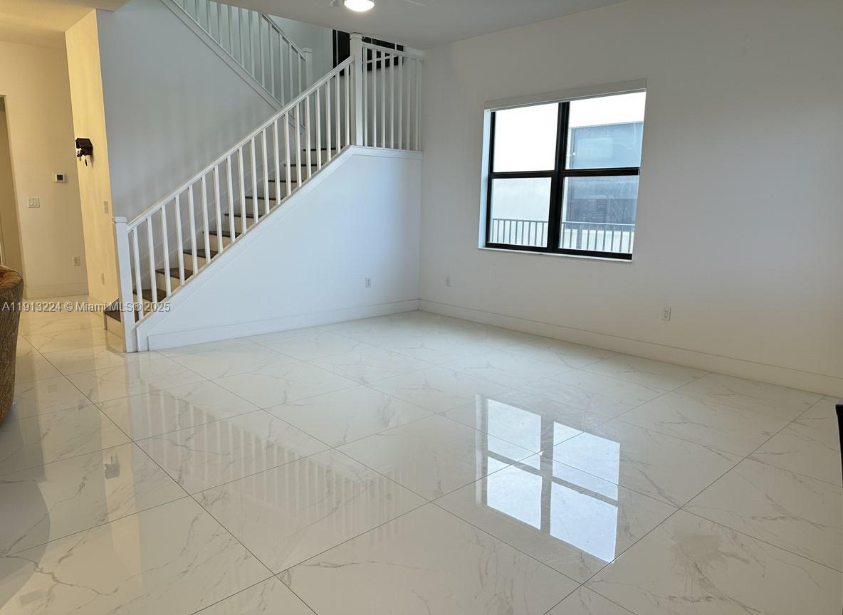 TUSCAN ISLES - Residential