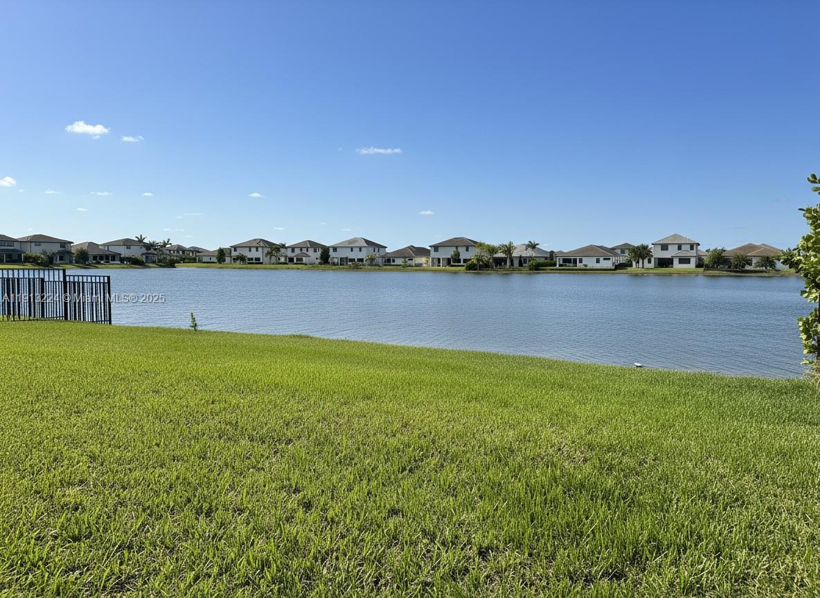 TUSCAN ISLES - Residential