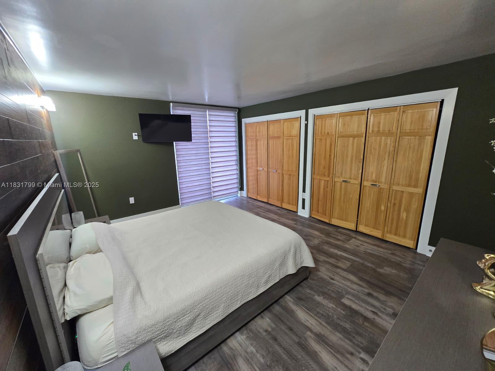 LAGUNA CONDO - Residential