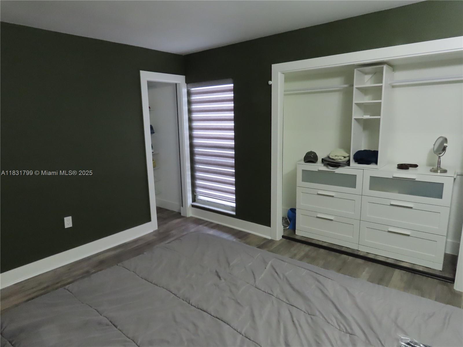 LAGUNA CONDO - Residential