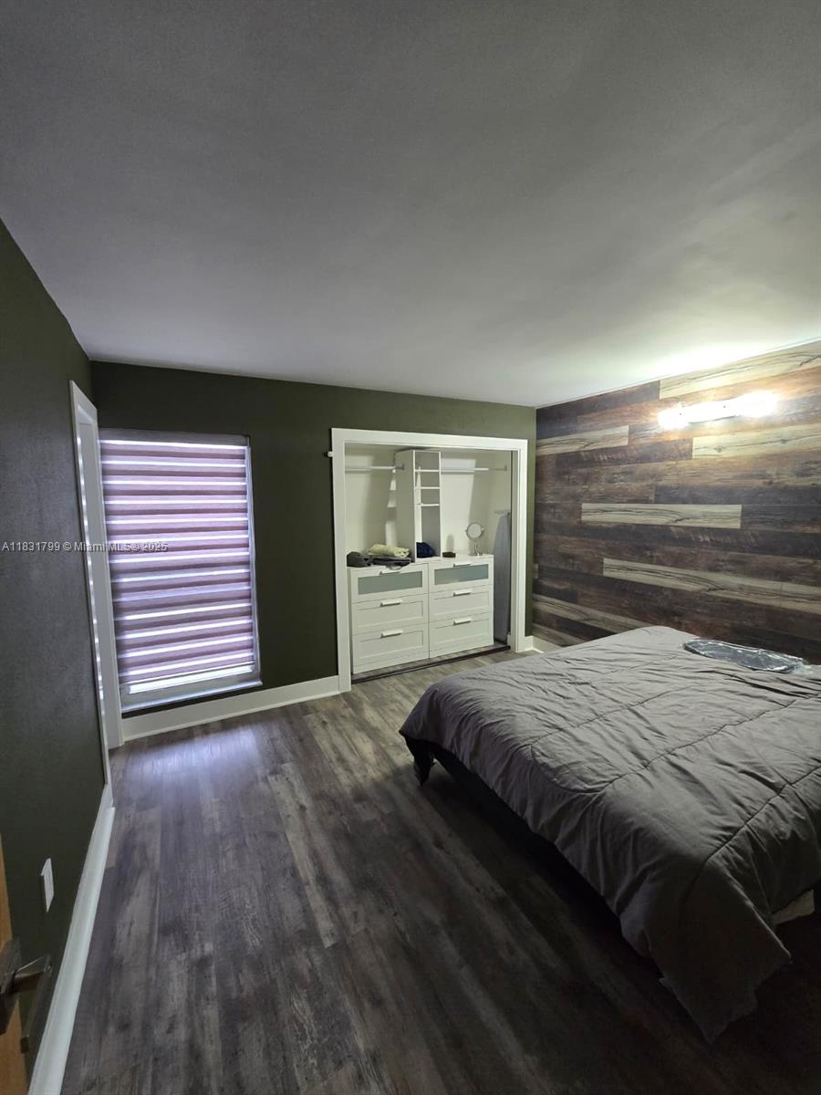 LAGUNA CONDO - Residential