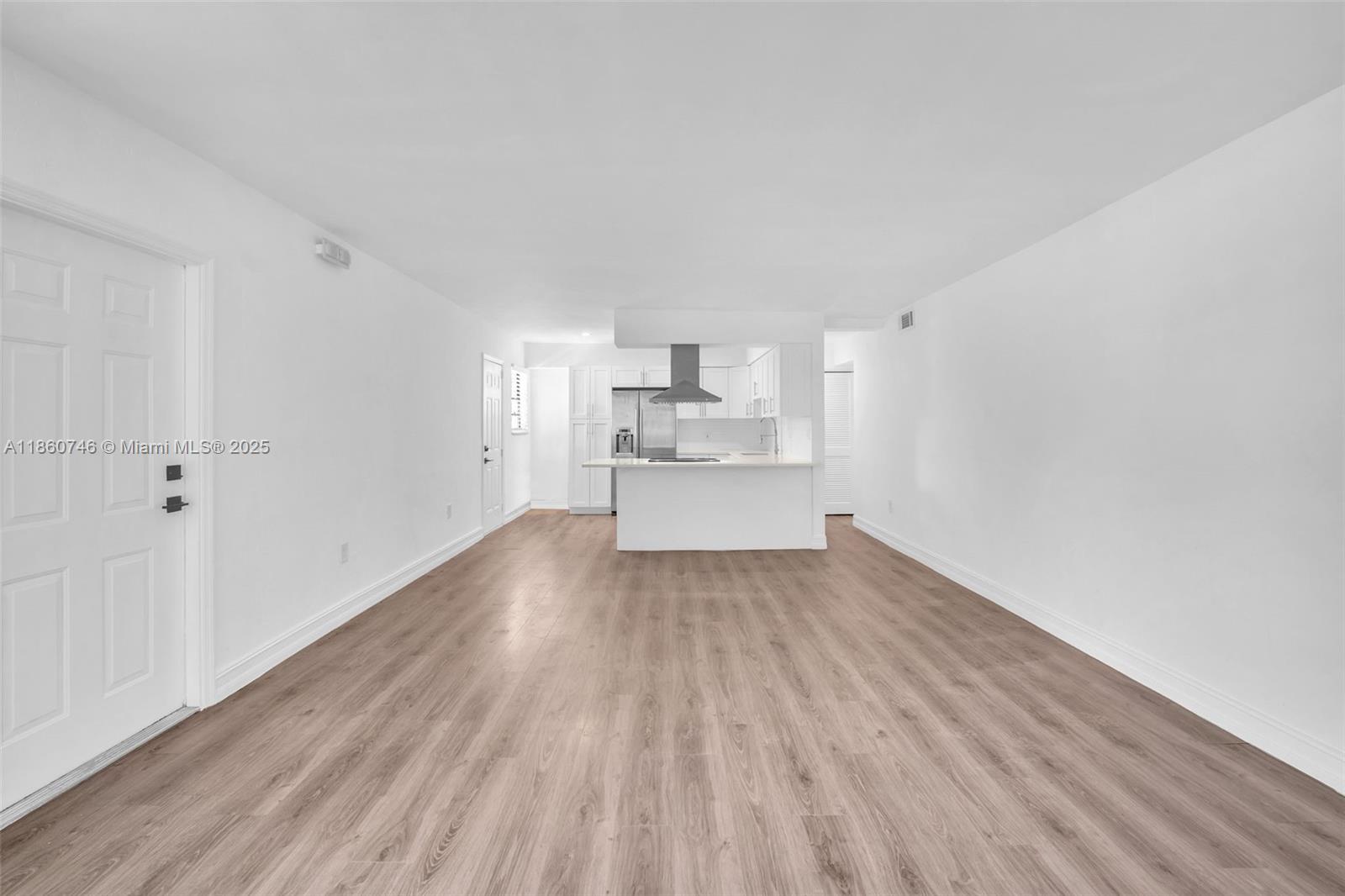 Beautiful 3-bedroom, 2-bath home in the heart of Coconut Grove. This residence features a washer and dryer, a spacious layout, and a large balcony perfect for relaxing or entertaining. Just steps from CocoWalk’s shops, dining, and nightlife, it offers the ideal blend of comfort and convenience in one of Miami’s most sought-after neighborhoods.