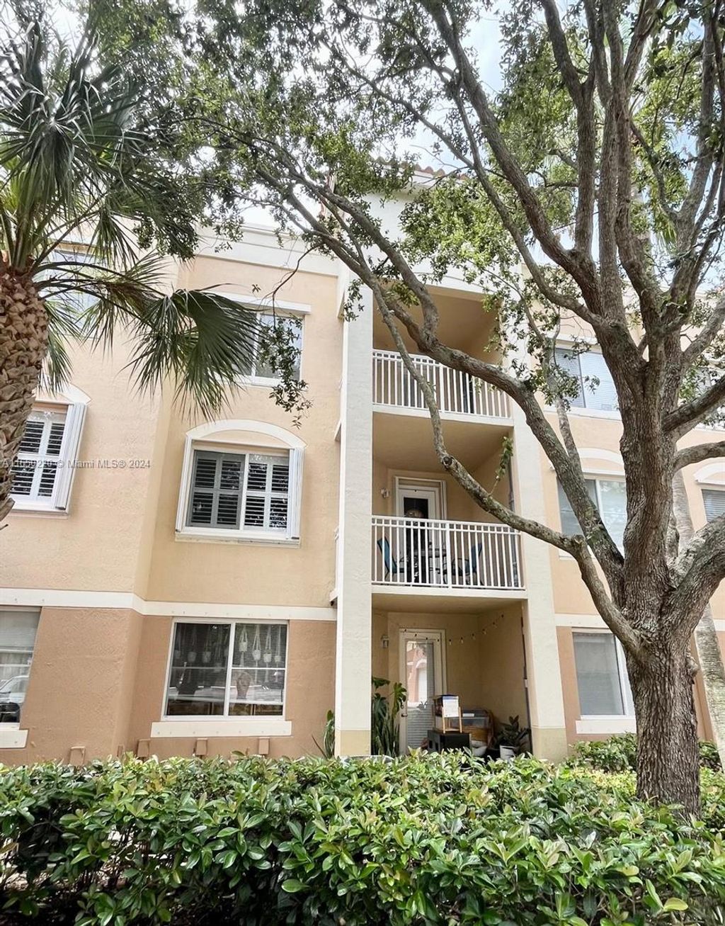 Photo of 11012 Legacy Dr #304, Palm Beach Gardens, FL 33410 (MLS # A11650220)