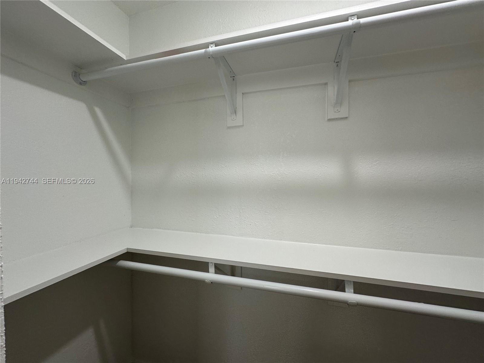 F A BARRETTS SUB OF W1/2 - Residential Lease