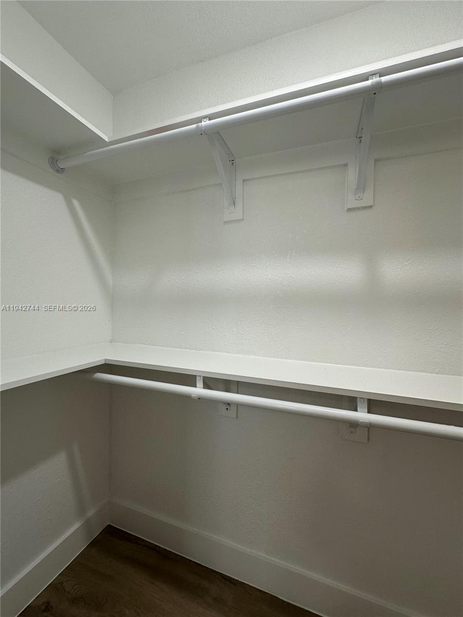 F A BARRETTS SUB OF W1/2 - Residential Lease