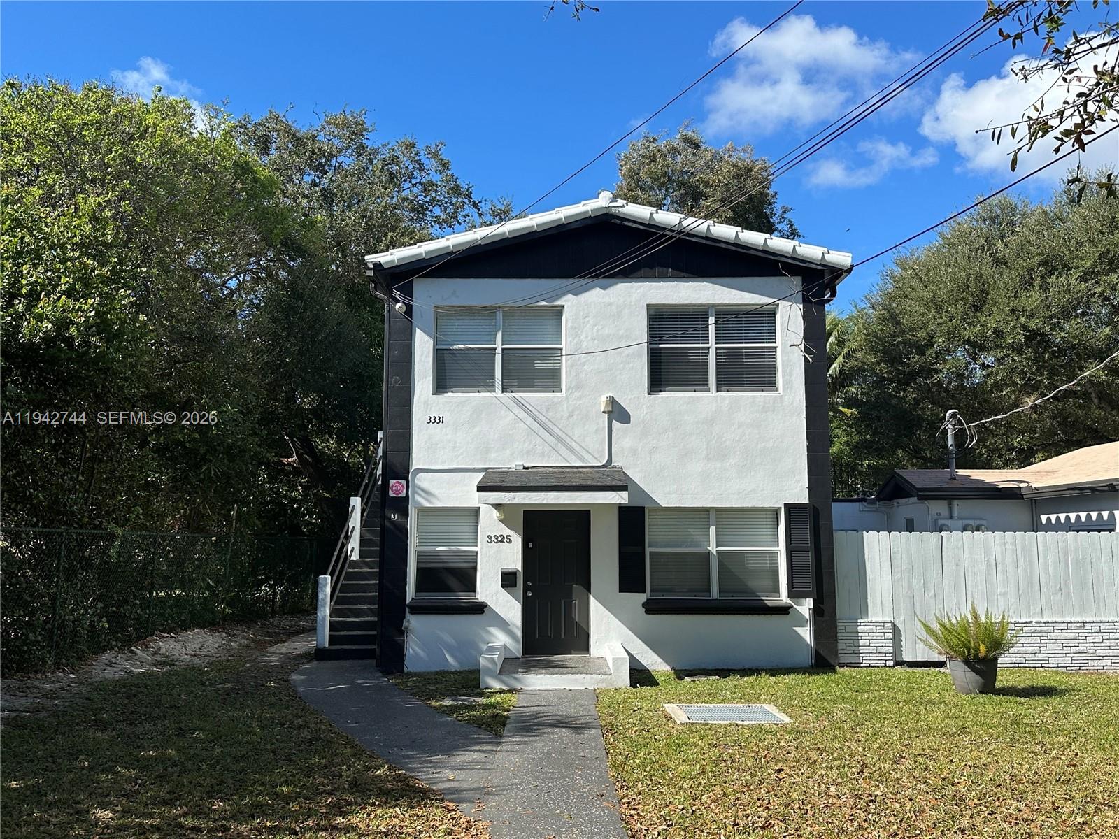 F A BARRETTS SUB OF W1/2 - Residential Lease